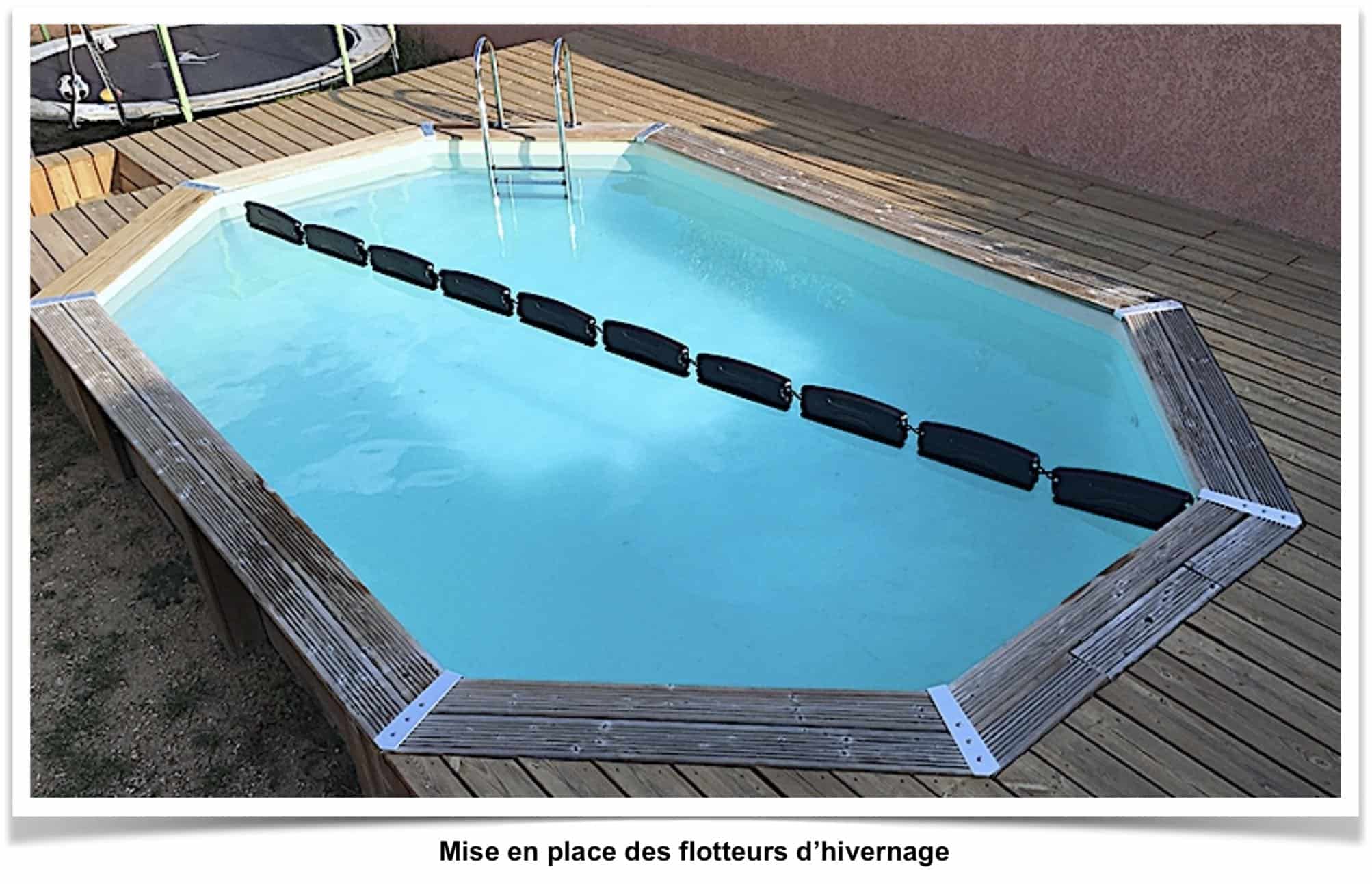 Mise en place des flotteurs d'hivernage piscine